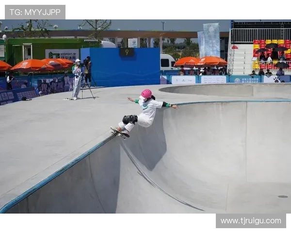 武汉极限运动队在世界滑板锦标赛中的默契配合与精彩表现分析